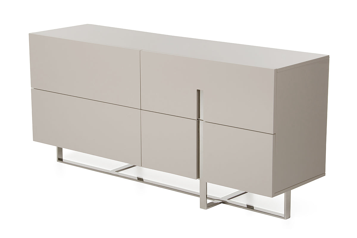 Antiqued White Solid Wood 4-Drawer Chest