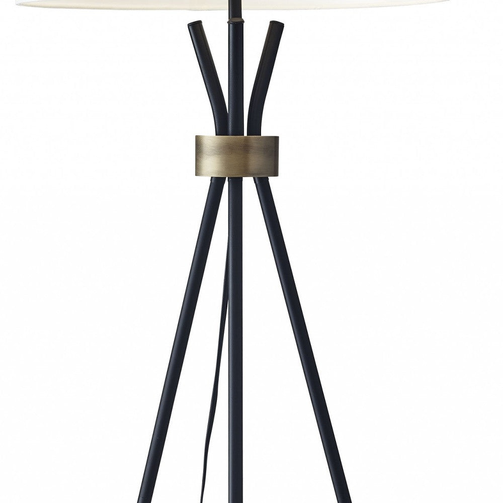 Black Tripod Floor Lamp w/ Shade