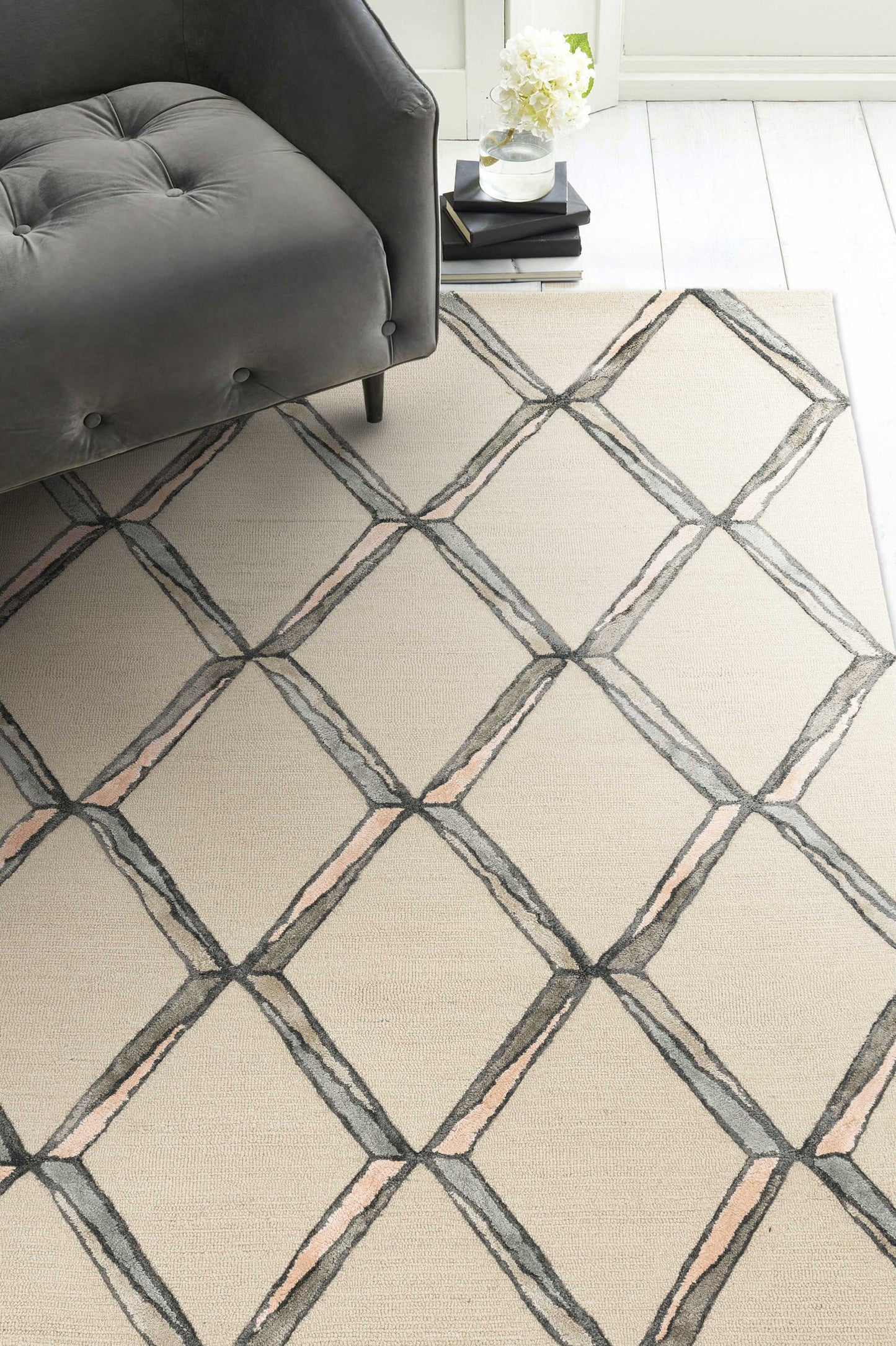 115 Cream Wool Geometric Hand Tufted Rug