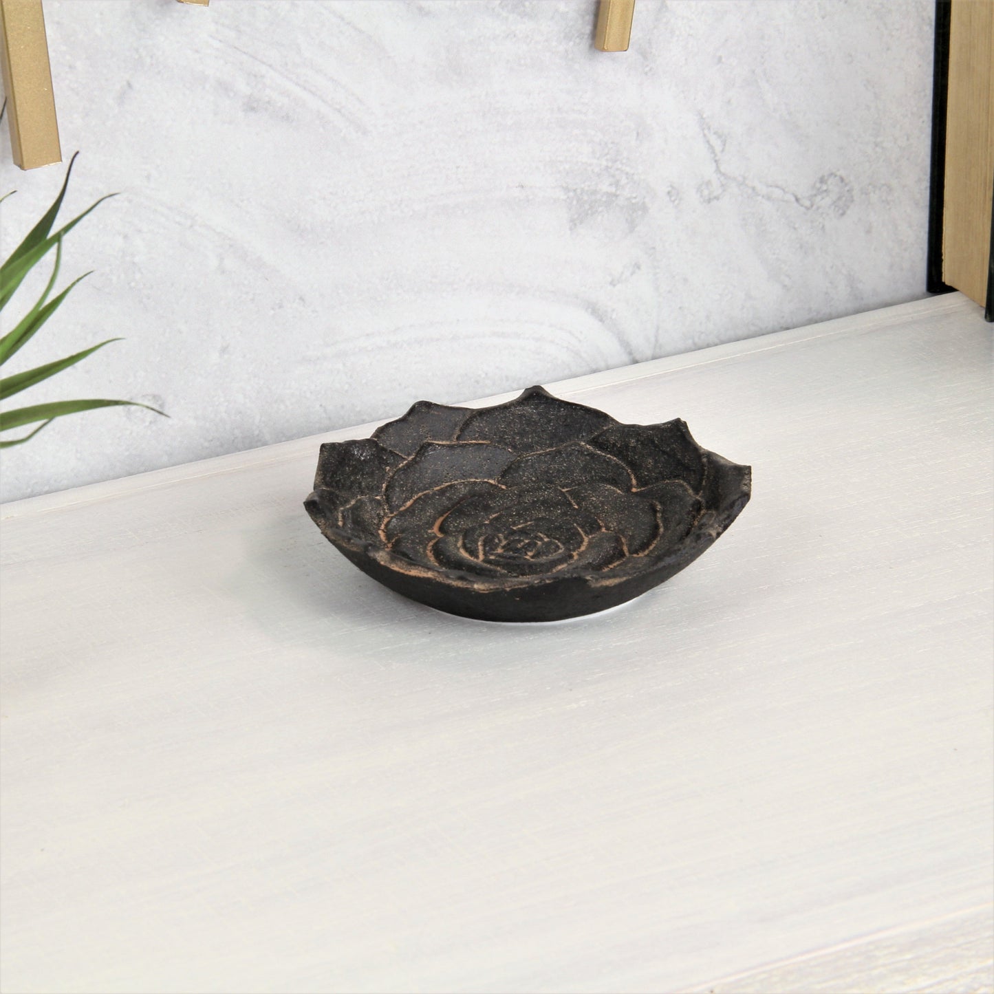 Black Novelty Metal Handmade Tray