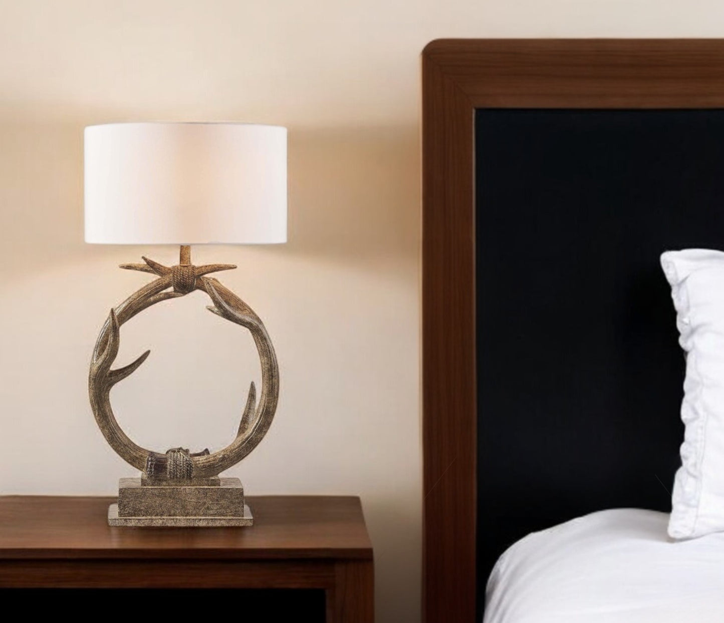 Brown Rustic Faux Antlers Table Lamp w/ Shade