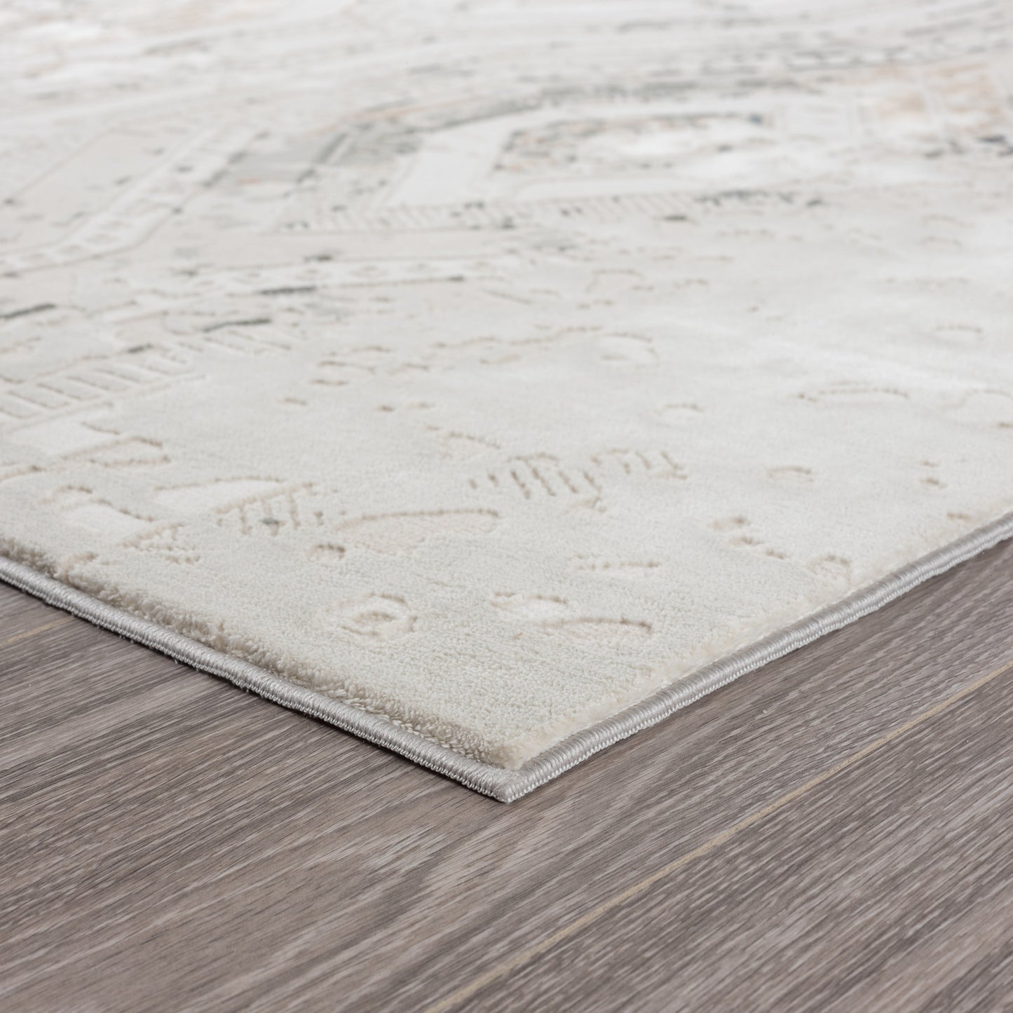 8 x 10 Cream Distressed Rug