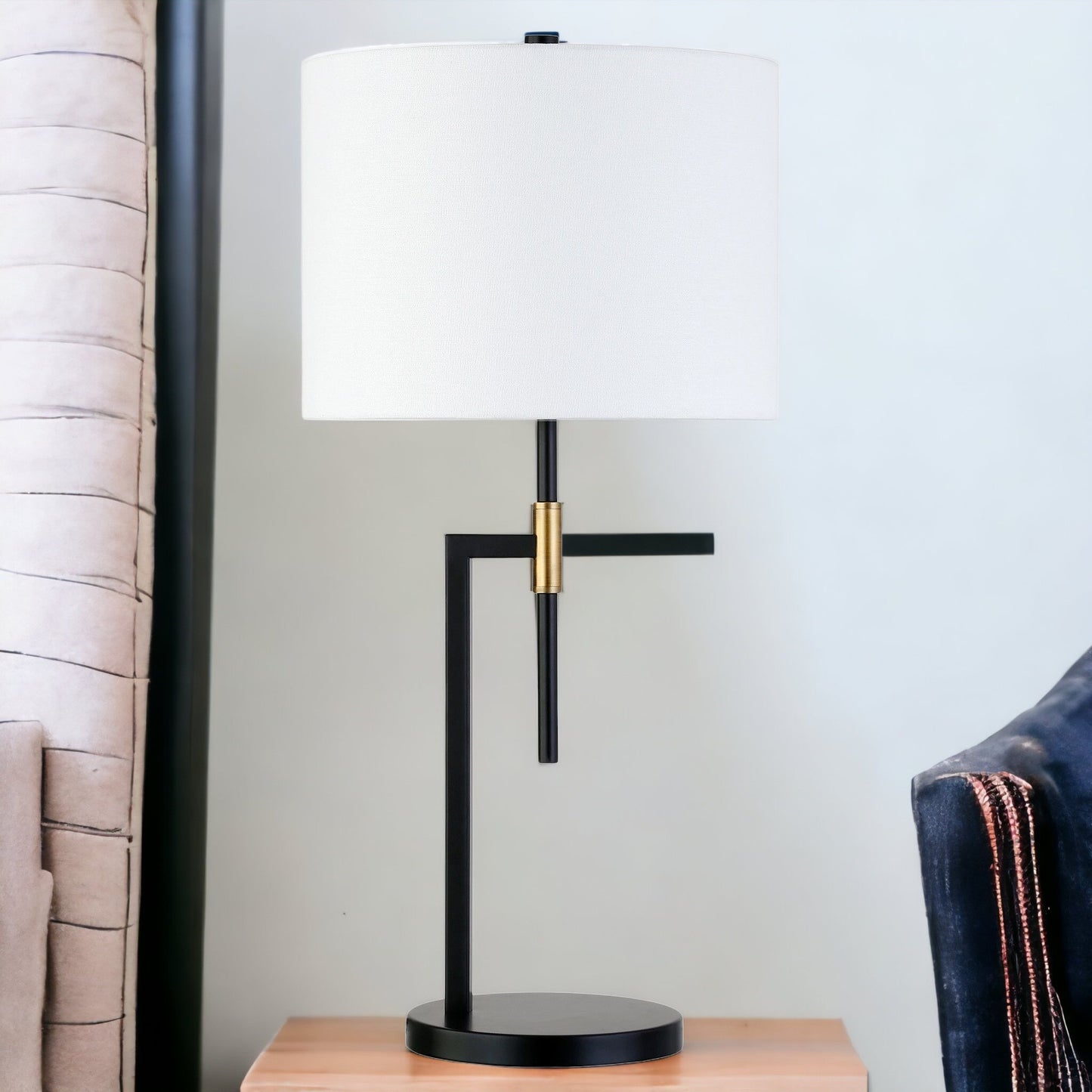 Black & Gold Table Lamp w/ Shade