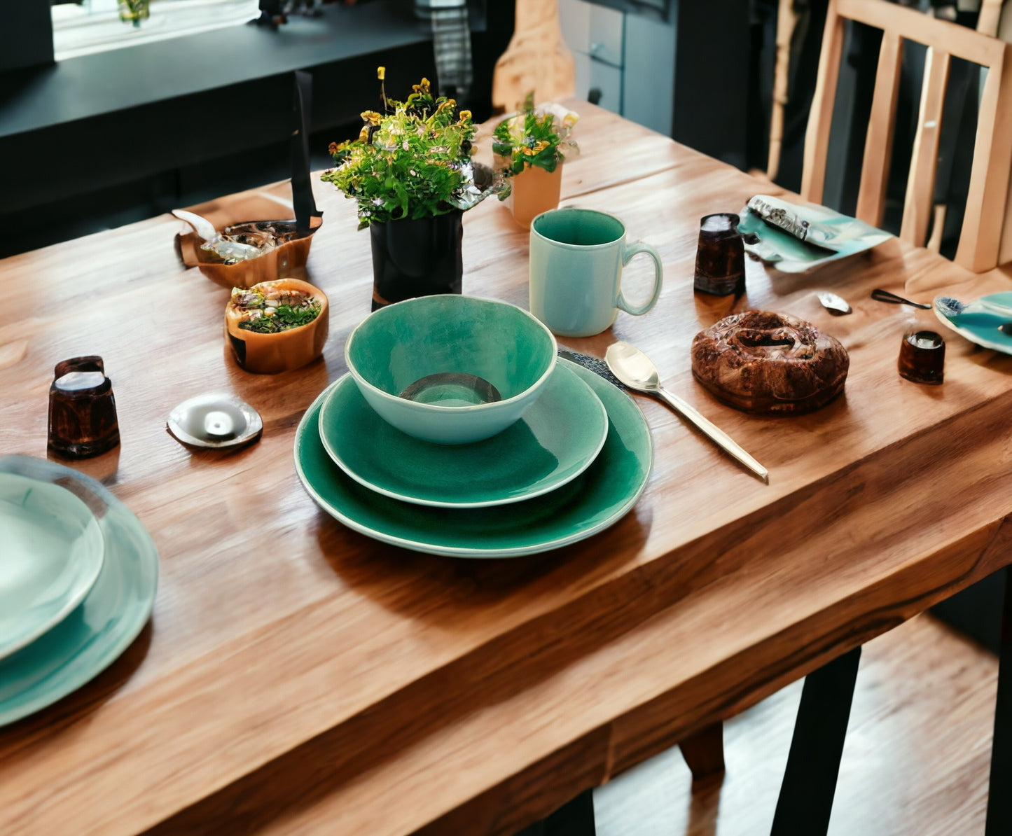 Green 16-Piece Ceramic Set of 4 Dinnerware Set