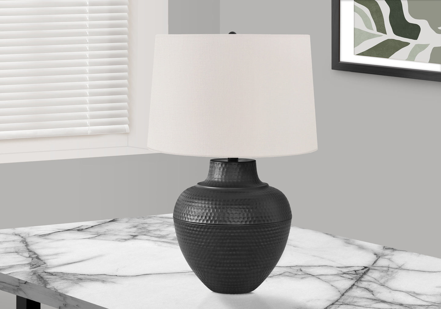 Black Urn Table Lamp w/ Shade