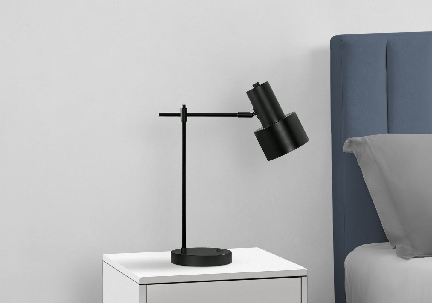 Black Table Lamp w/ Shade