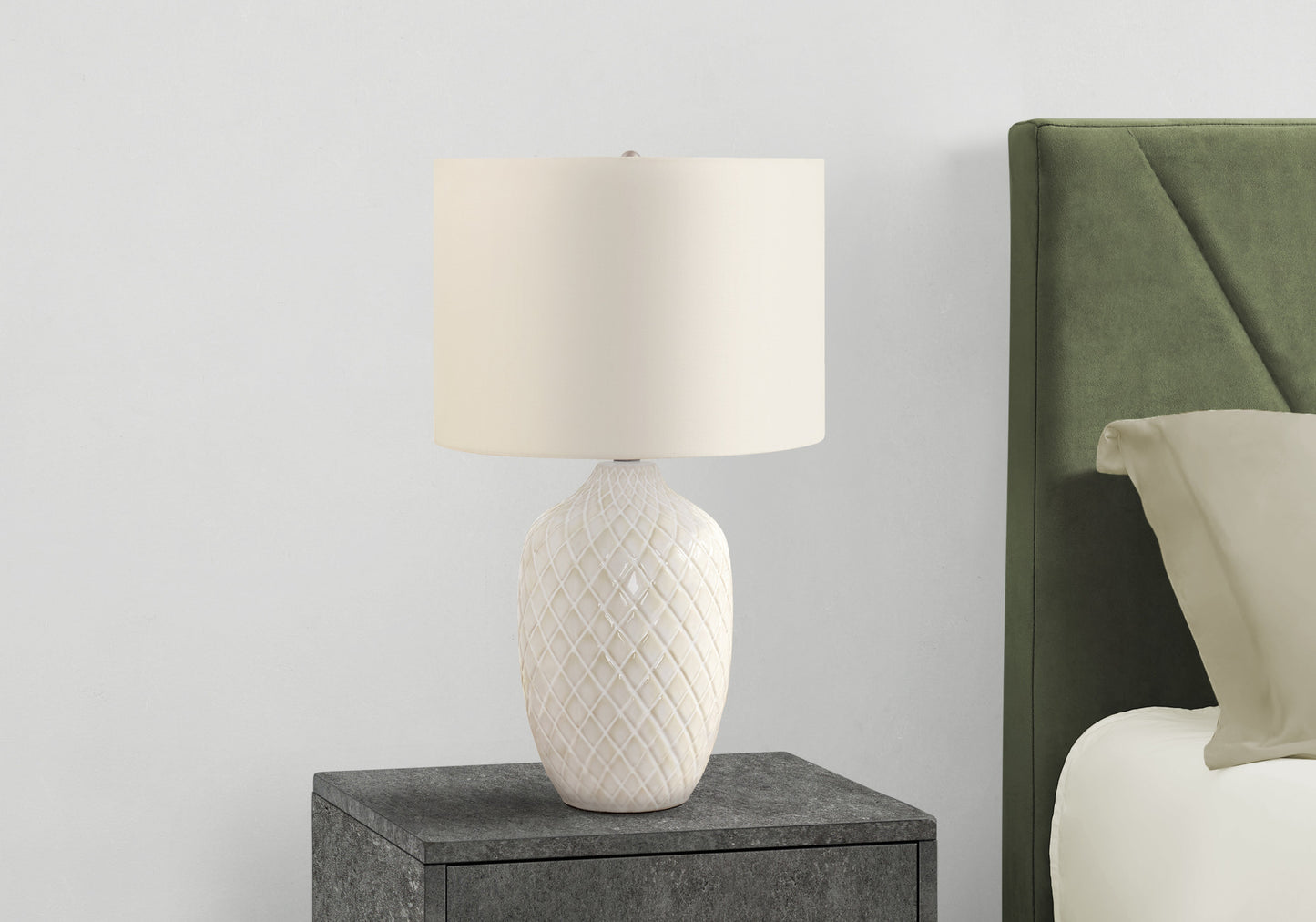Cream Urn Table Lamp w/ Shade