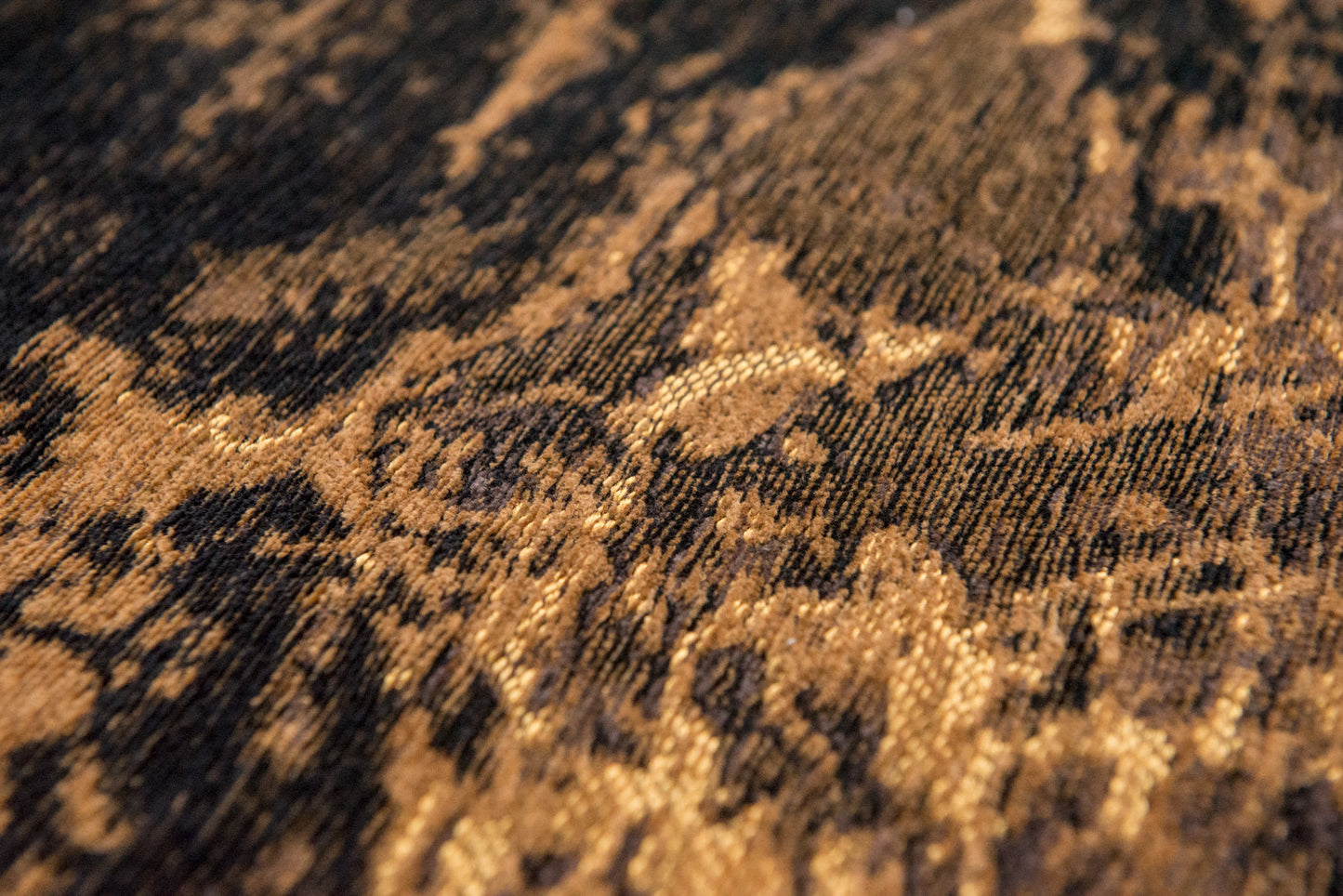 5 x 7 Yellow & Brown Non Skid Rug