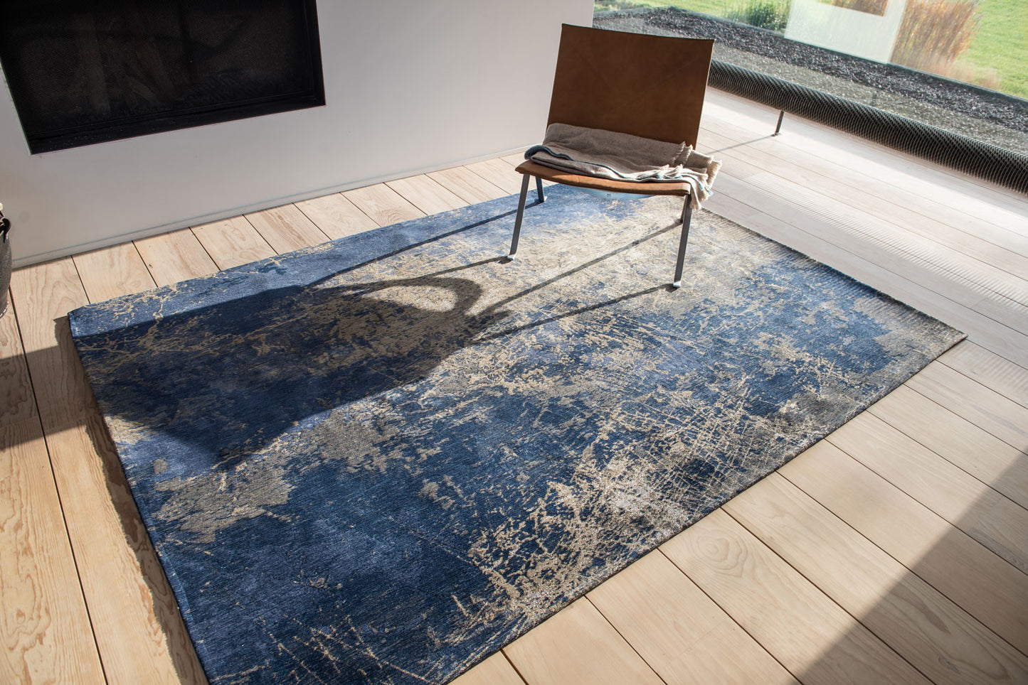 5 x 7 Blue & Gray Non Skid Rug