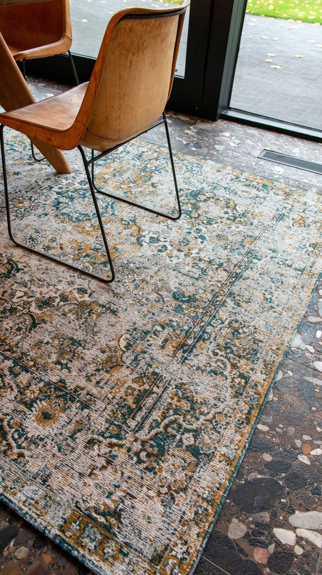 7 x 9 Blue & Green Non Skid Rug