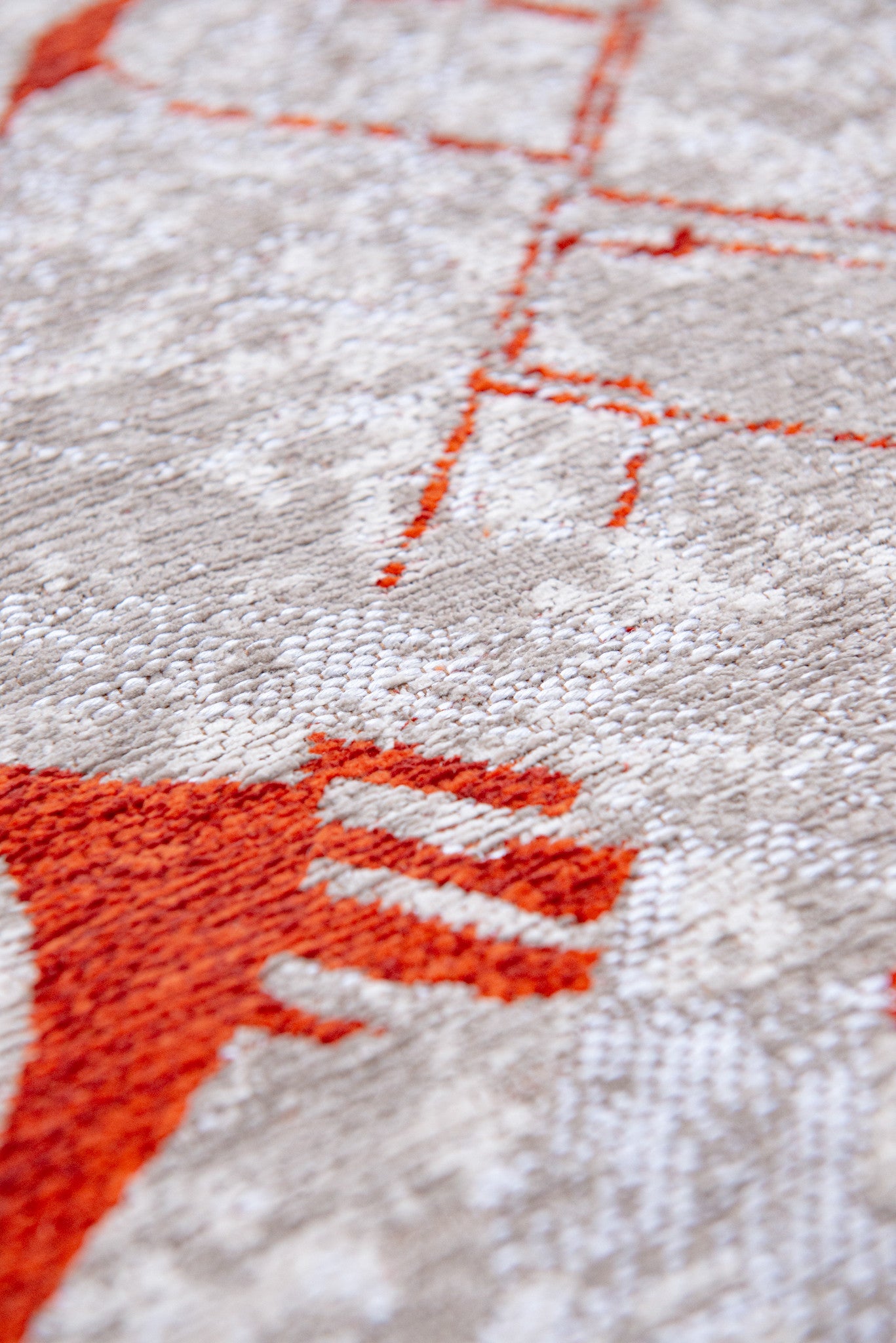 6 x 8 Red & White Non Skid Rug