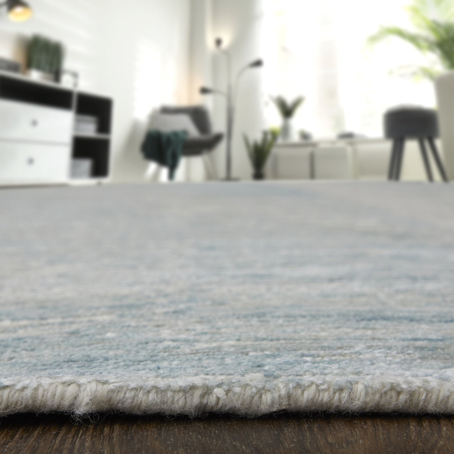 4 x 6 Ivory & Blue Hand Knotted Rug