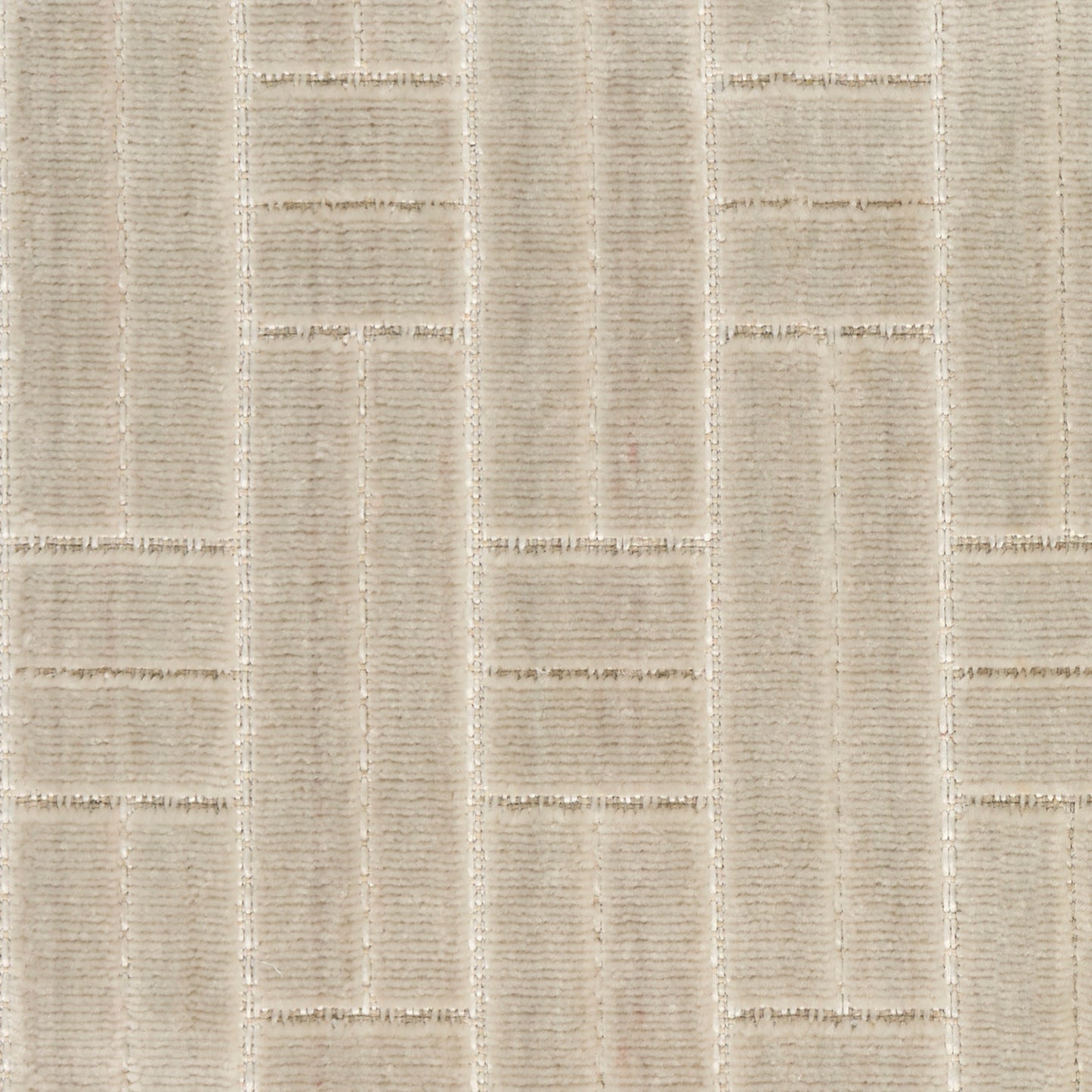 Nourison Charm Silver & Ivory Pet Friendly Machine Washable Rug - Swatch