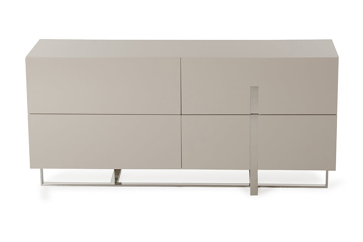 Antiqued White Solid Wood 4-Drawer Chest