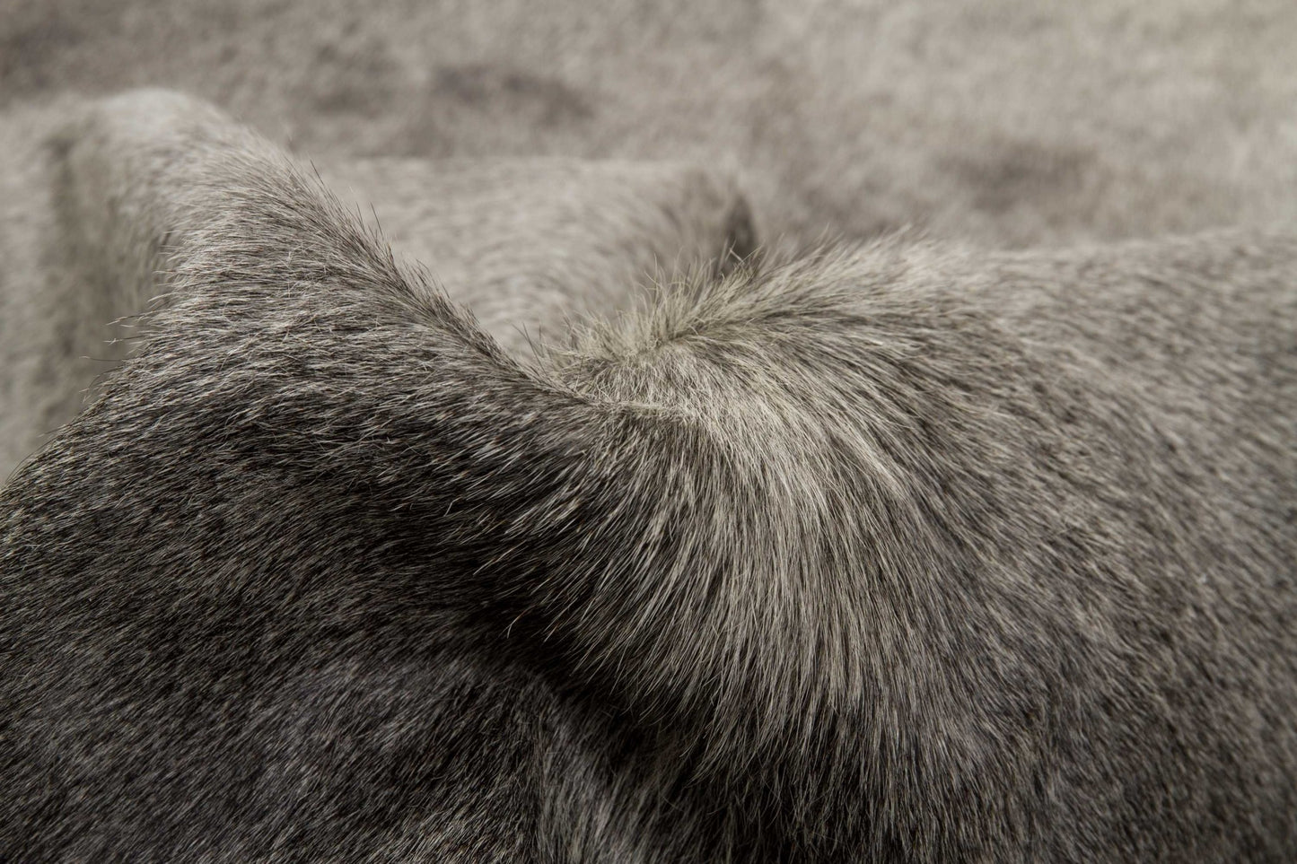 5 x 7 Gray Cowhide Rug