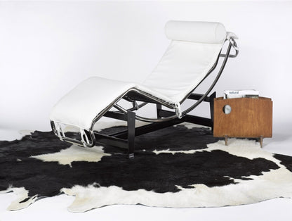 5 x 7 Black & White Cowhide Rug