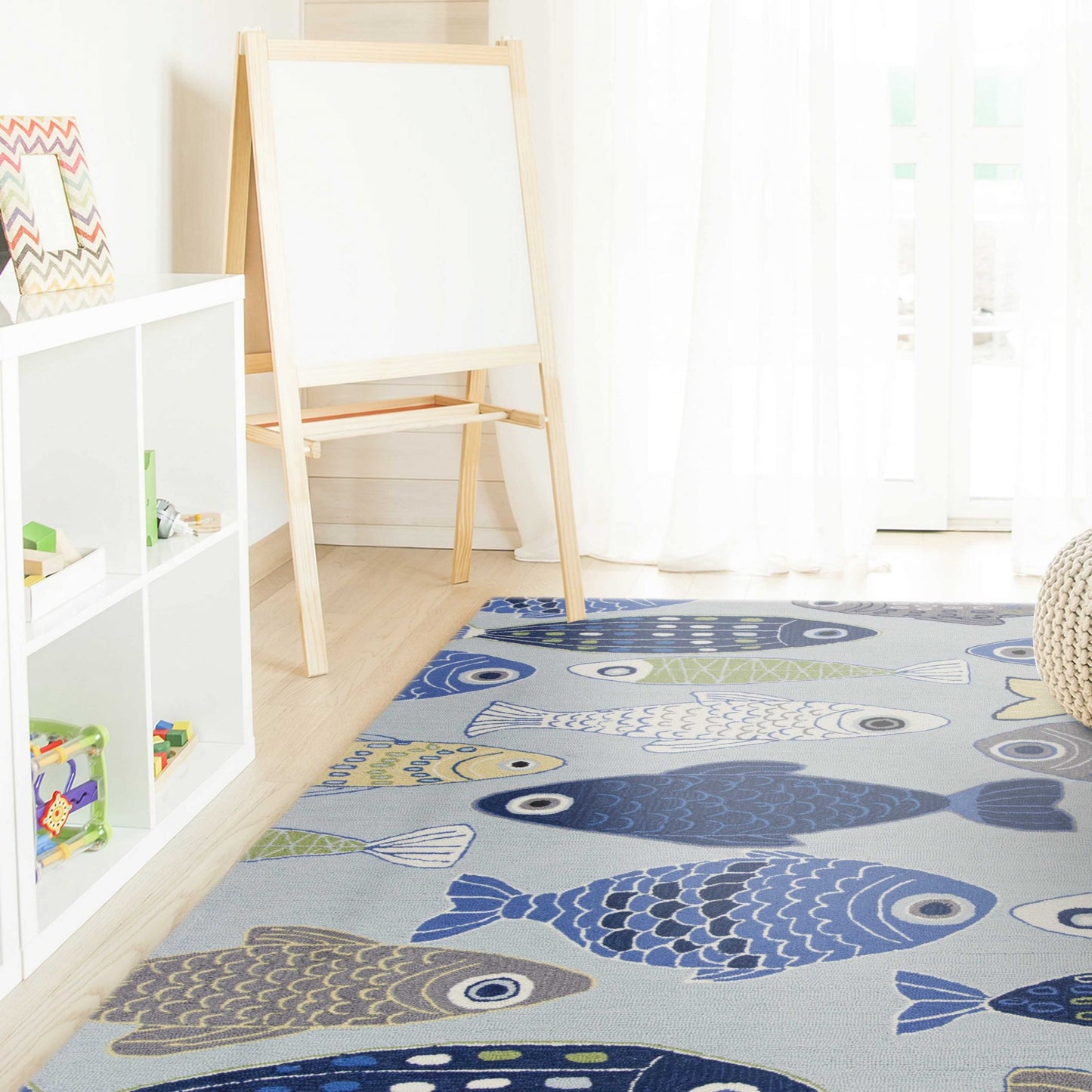 7 x 9  Polyester Light Blue Rug