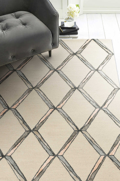 115 Cream Wool Geometric Hand Tufted Rug