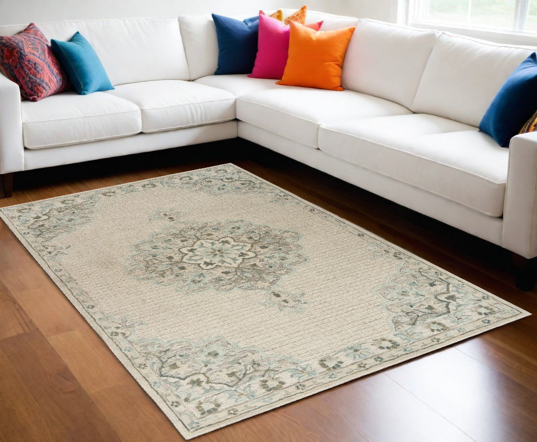 8 x 10 Ivory Wool Handmade Rug