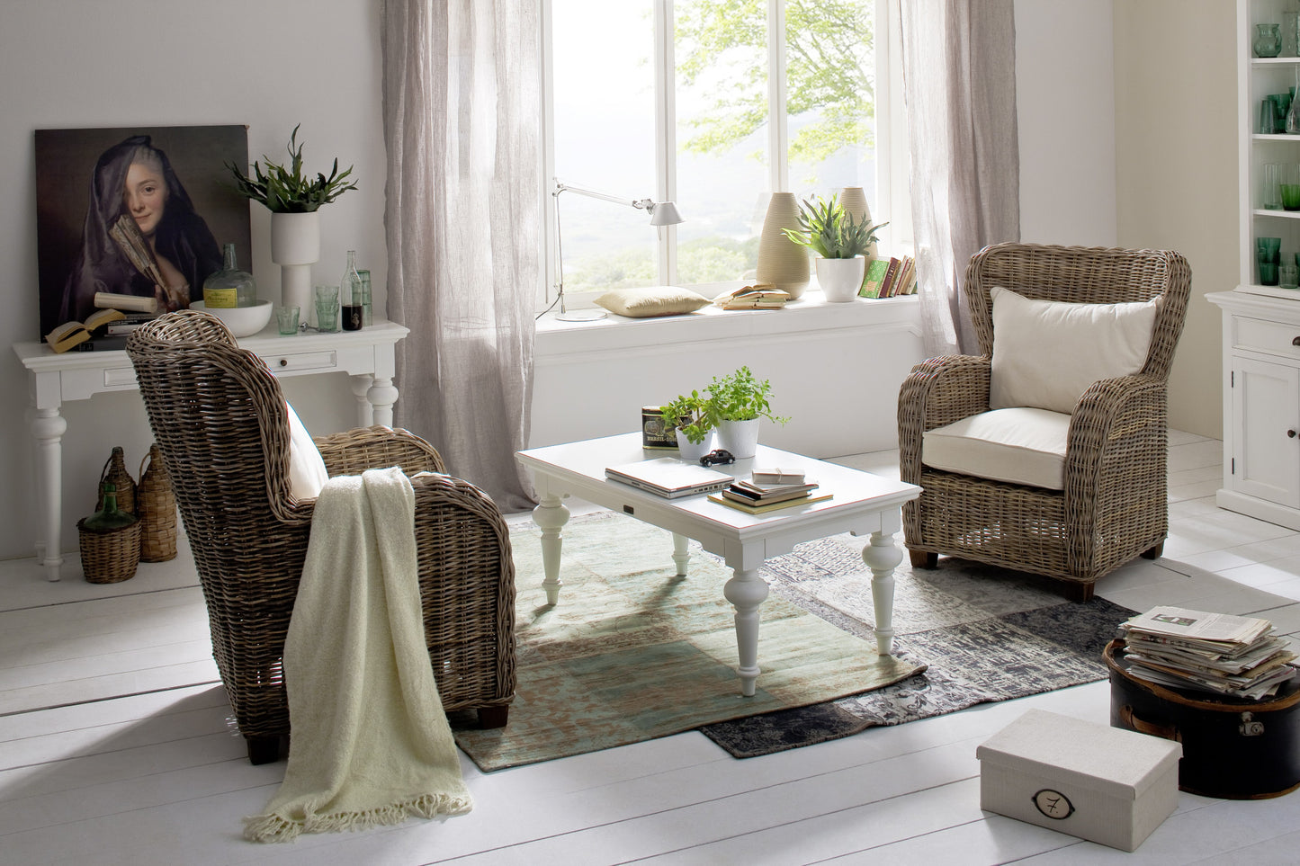 White Solid Wood Coffee Table