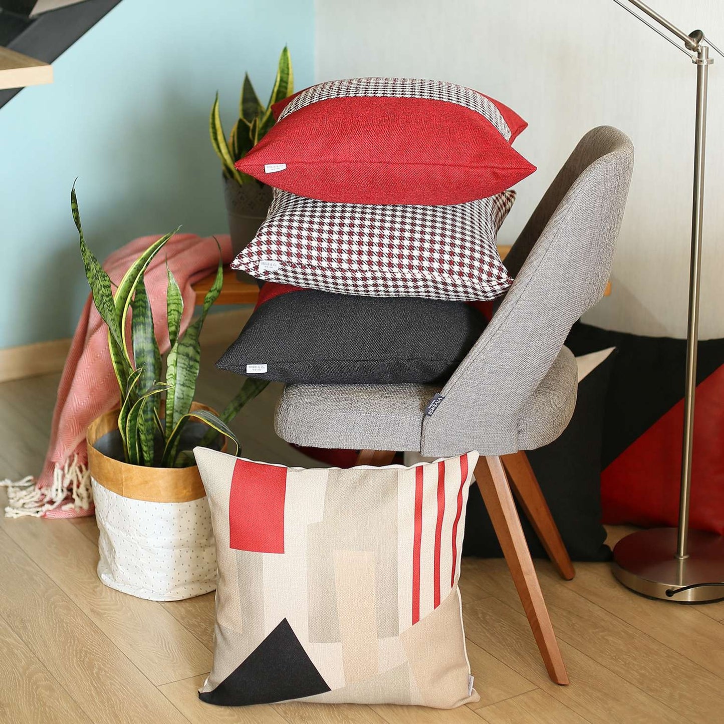 Maroon Red Houndstooth Pattern Pillow
