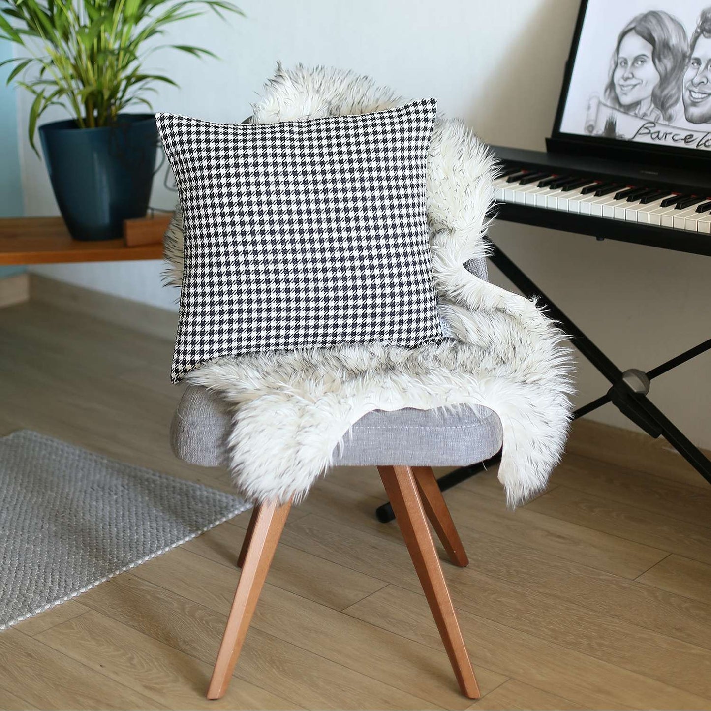 Black Houndstooth Pattern Pillow