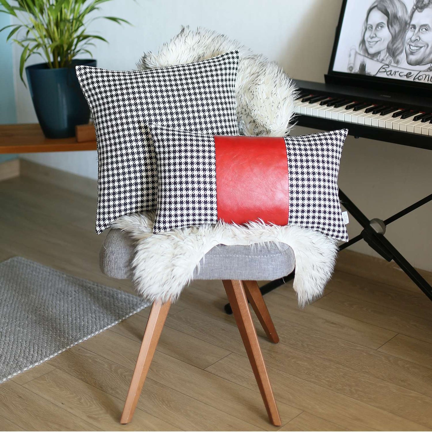 Black Houndstooth Pattern Pillow