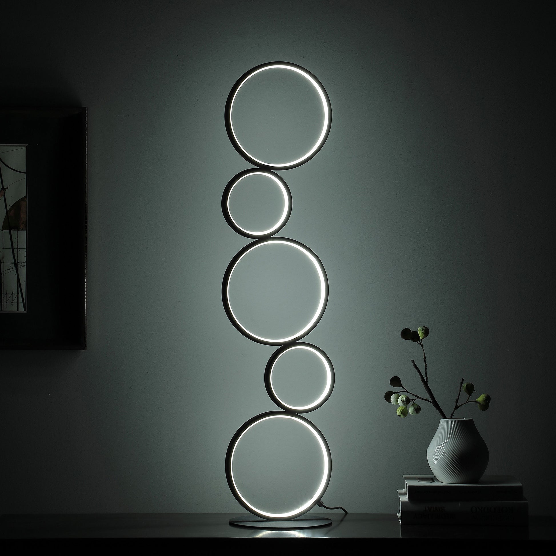 Black Five Circle Geometric Sculpture Table Lamp
