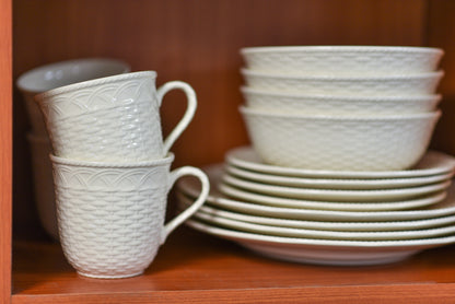 White 4-Piece Weave Stoneware Set of 4 Dinner Plate Set