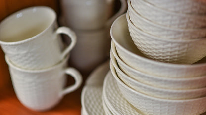 White 4-Piece Round Weave Stoneware Set of 4 Bowl Set