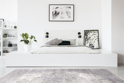 8 x 10 Gray Ivory & Taupe Distressed Rug With Fringe