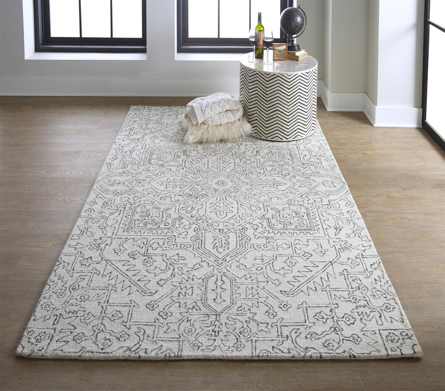 8 x 10 Ivory & Gray Wool Floral Tufted Handmade Stain Resistant Rug