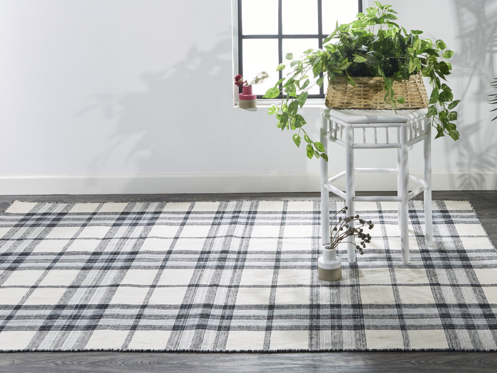 8 x 10 Ivory Blue & Black Hand Woven Stain Resistant Rug