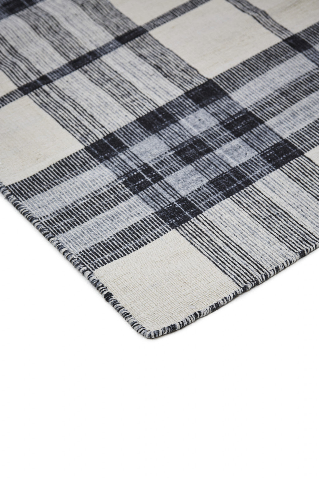 8 x 10 Ivory Blue & Black Hand Woven Stain Resistant Rug