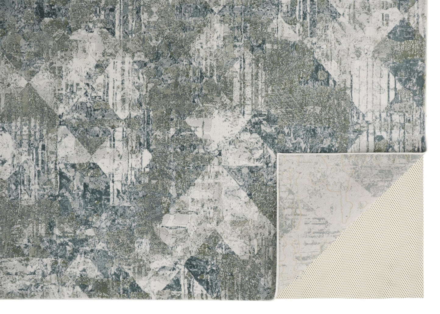 8 x 10 Green & Ivory Patchwork Distressed Stain Resistant Rug