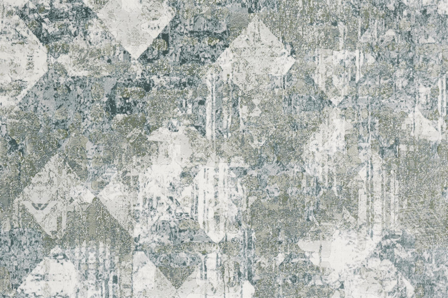 8 x 10 Green & Ivory Patchwork Distressed Stain Resistant Rug