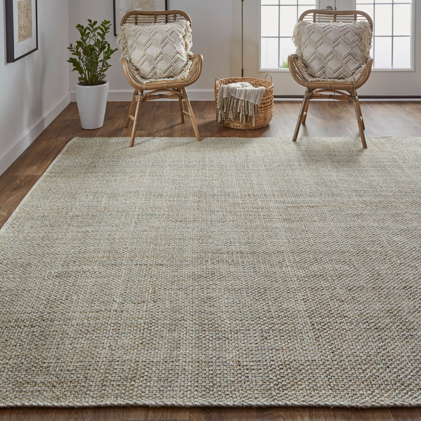 8 x 10 Green & Tan Hand Woven Rug