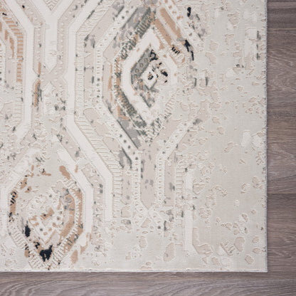 8 x 10 Cream Distressed Rug