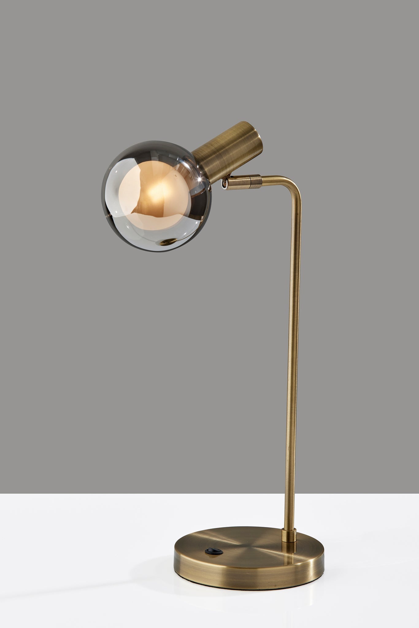 Antiqued Brass Desk Table Lamp w/ Starling Bulb