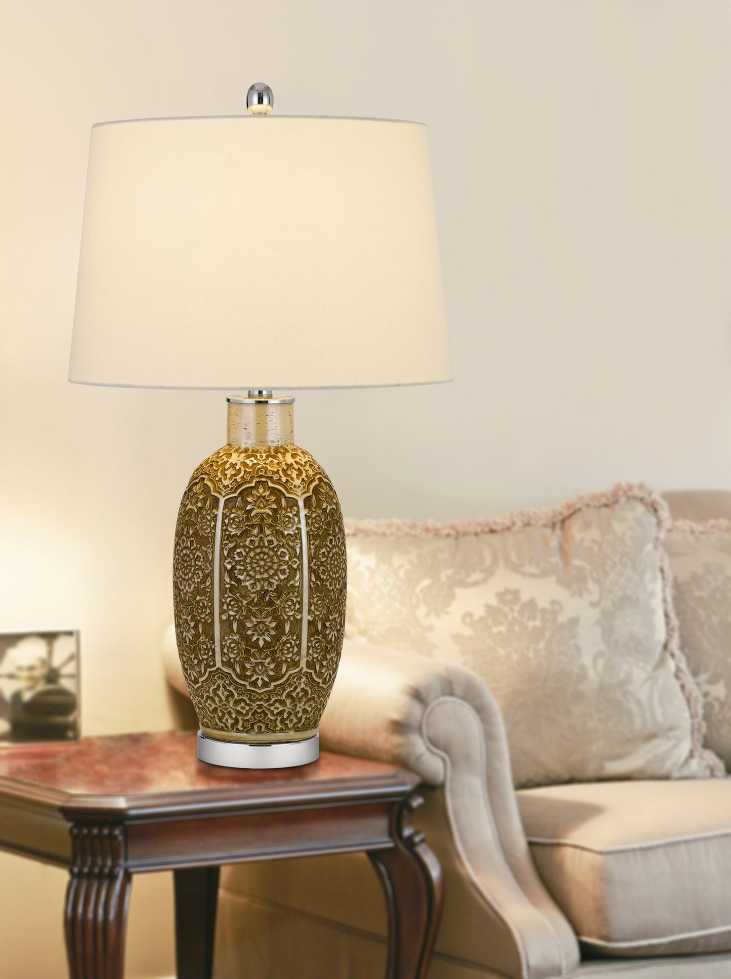 Brown Table Lamp w/ Off Shade