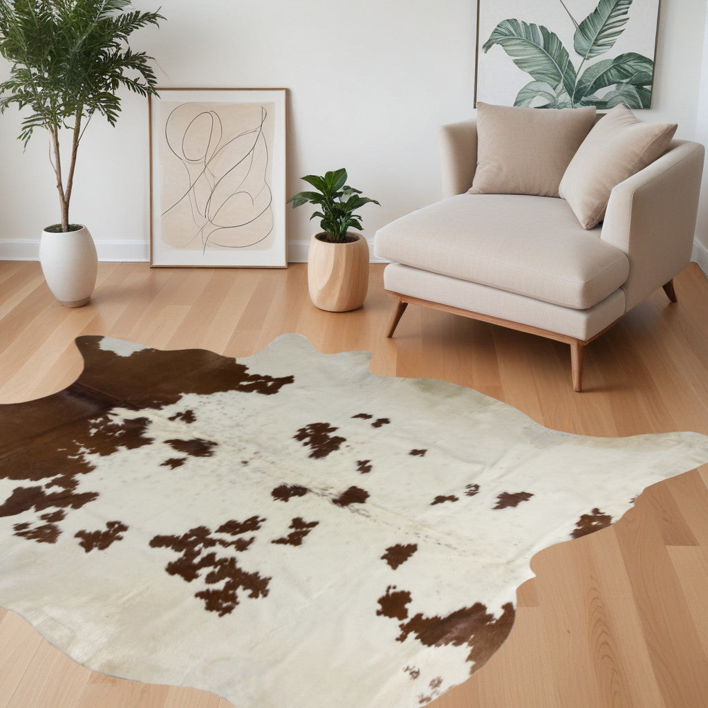 5 x 7 Brown & White Cowhide Hand Knotted Rug