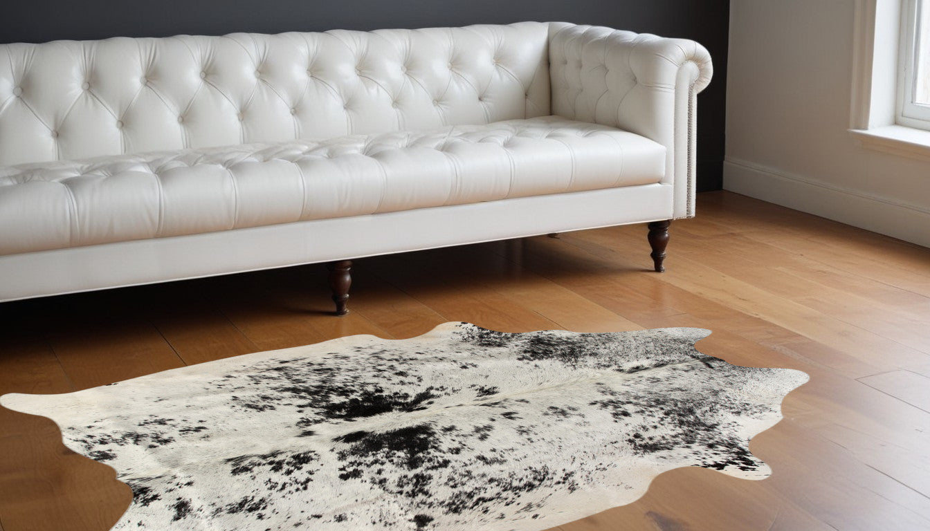 5 x 7 Black & White Cowhide Hand Knotted Rug