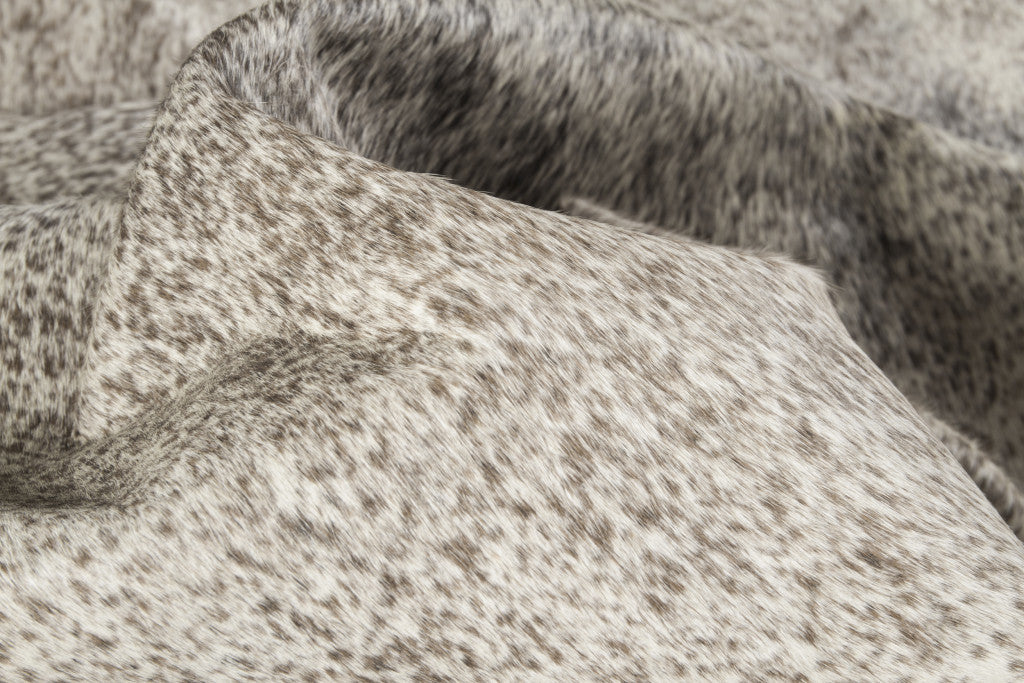 5 x 7 Taupe & Ivory Cowhide Hand Knotted Rug