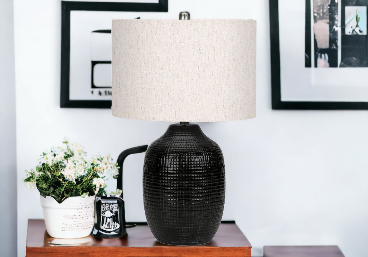 Black Urn Table Lamp w/ Shade