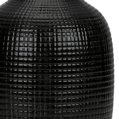 Black Urn Table Lamp w/ Shade