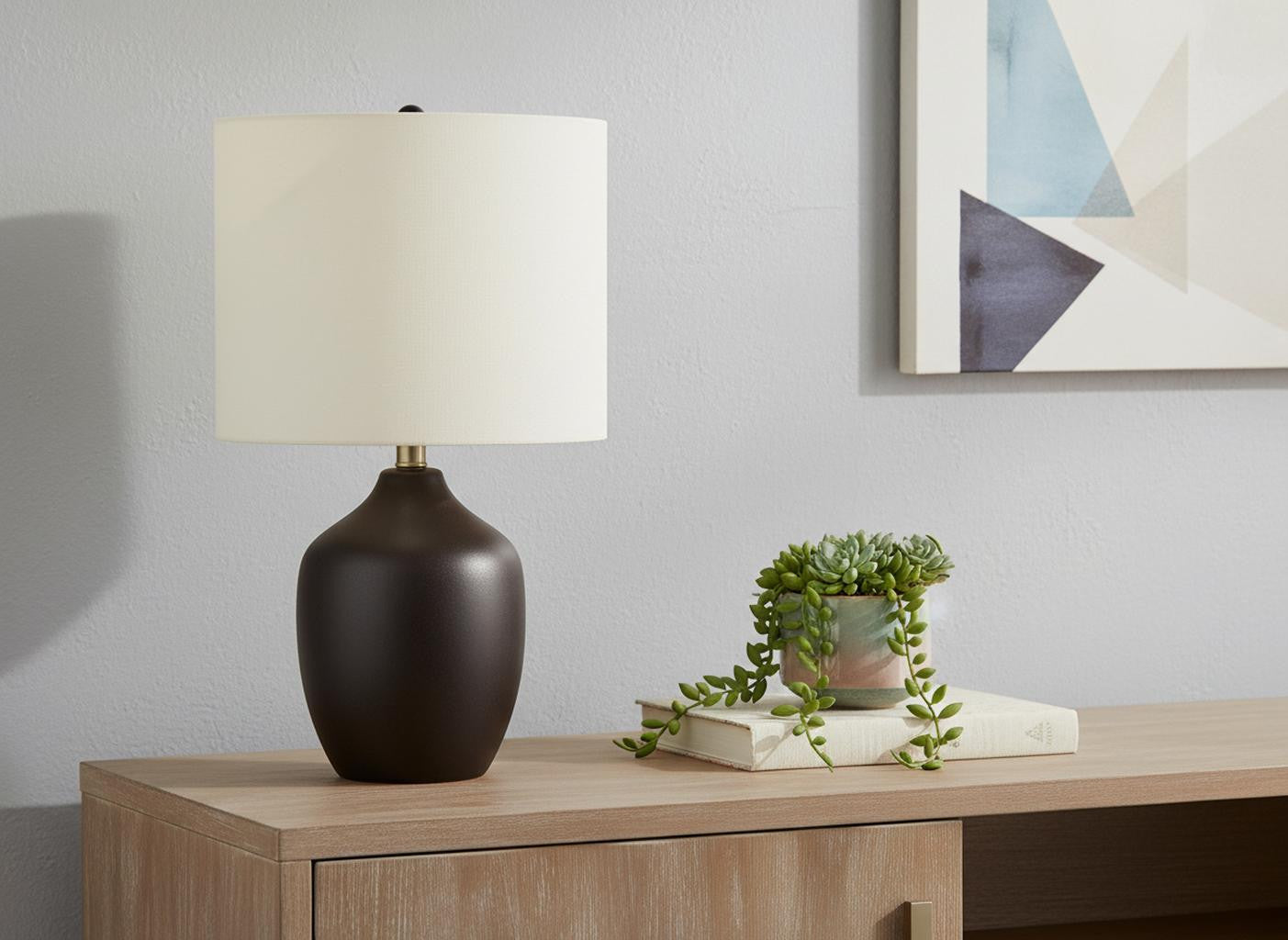Black Urn Table Lamp w/ Shade