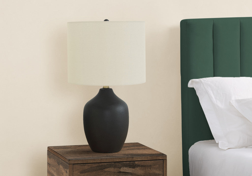 Black Urn Table Lamp w/ Shade