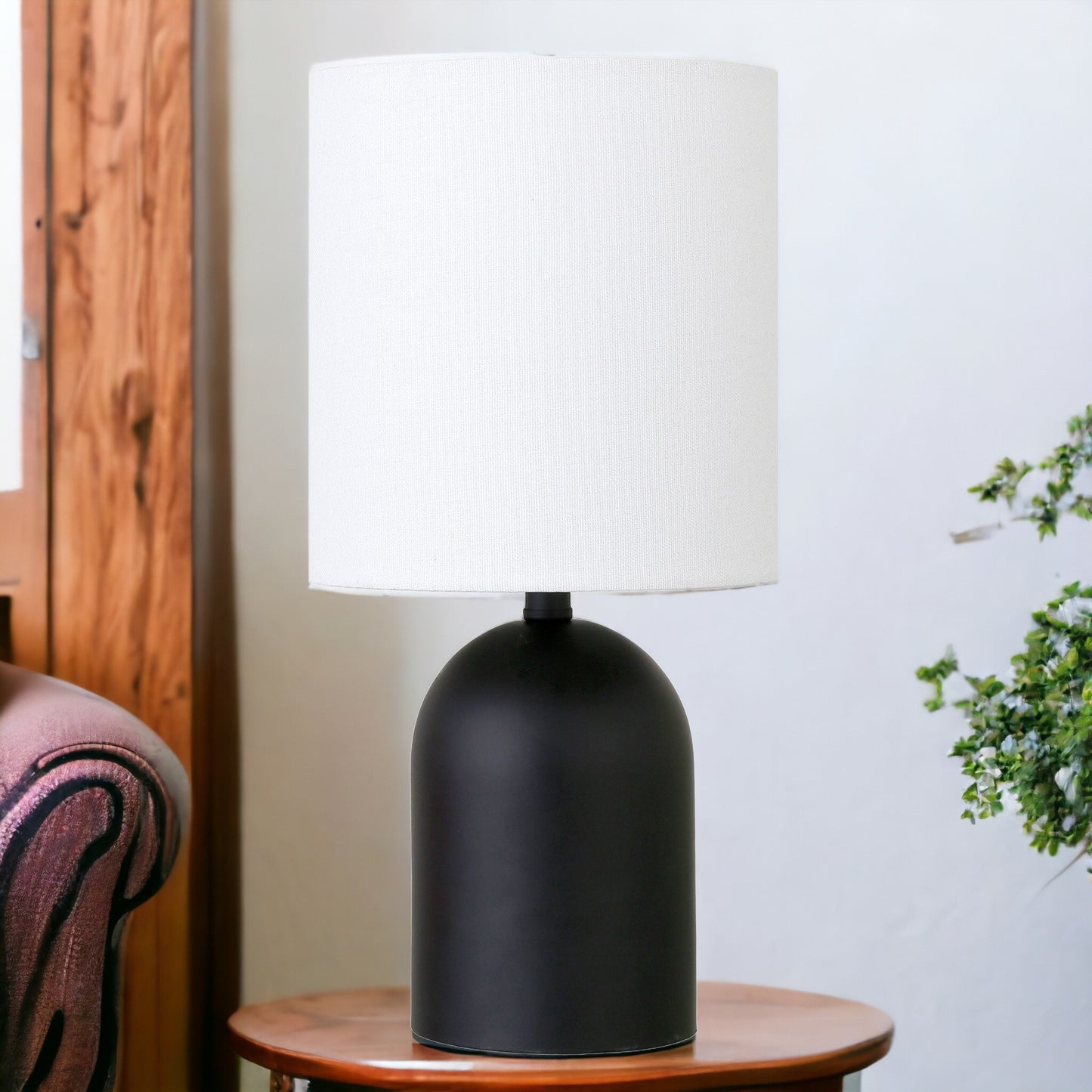 Black Table Lamp w/ Shade