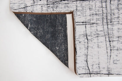 5 x 7 Black & White Non Skid Rug