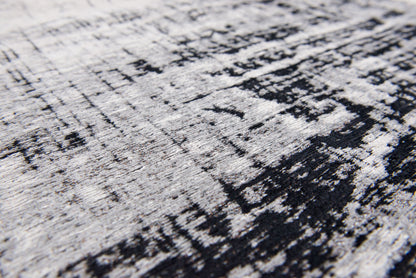 6 x 8 Black & White Non Skid Rug